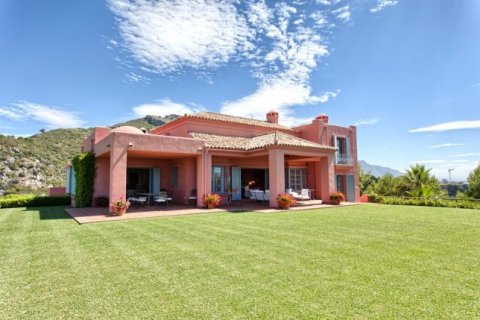 5 bedrooms House in Benahavis, Spain No. 25507 1