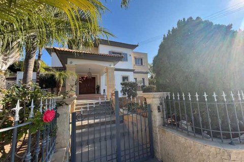 4 dormitorios Villa en Agios Tychonas, Cyprus No. 75838 3