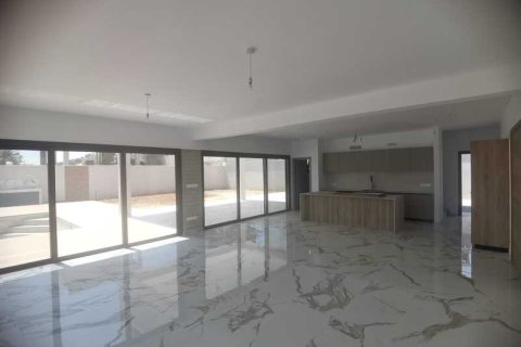 5 bedrooms Villa in Palodeia, Cyprus No. 63486 6