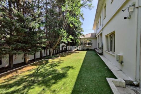 5 dormitorios House en Strovolos, Cyprus No. 63481 1