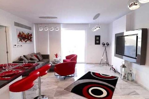 2 bedrooms Apartment in Larnaca, Cyprus No. 32845 5