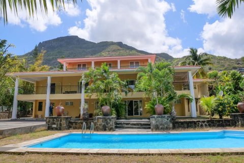 5 bedrooms Villa in Tamarin, Mauritius No. 53453 1