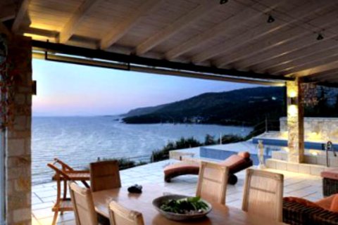 7 bedrooms Villa in Thesprotia, Greece No. 58499 4