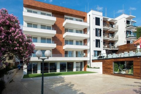 3 dormitorios Apartment en Budva, Montenegro No. 66882 2