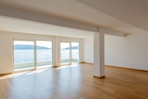 3 dormitorios Apartment en Budva, Montenegro No. 66882 7