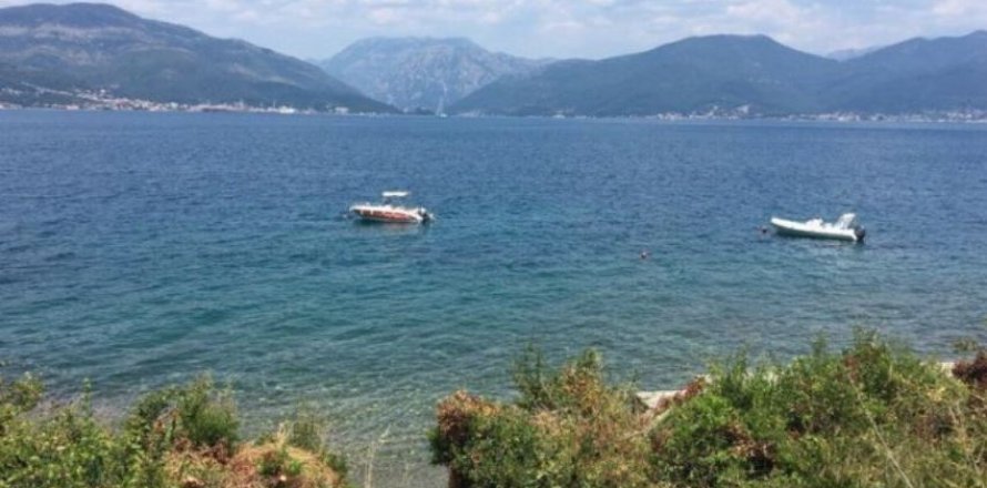 10500m² Land en Tivat, Montenegro No. 66879