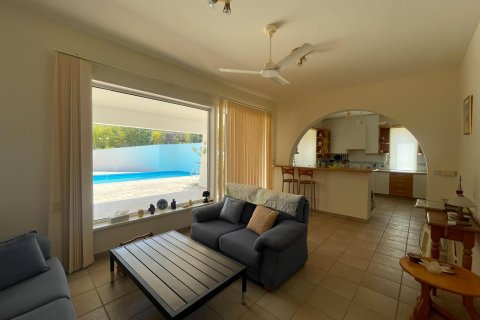 5 bedrooms Villa in Paphos, Cyprus No. 37845 13