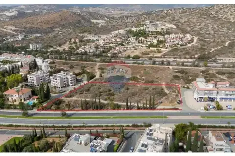 4604m² Land en Pyrgos, Cyprus No. 35856 1