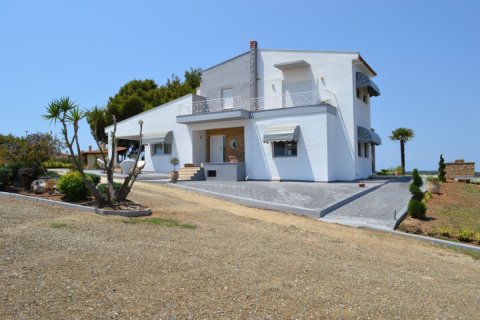 5 bedrooms Villa in Chalkidiki, Greece No. 49988 10