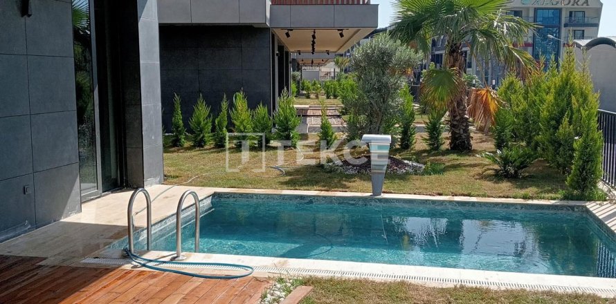 4+1 Villa à Alanya, Turkey No. 11652