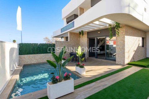 3 bedrooms Villa in Los Montesinos, Spain No. 26656 1