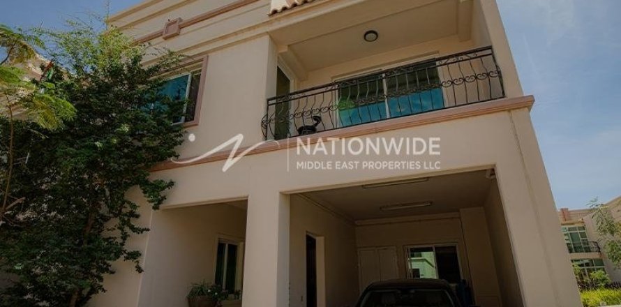 3 bedrooms Villa in Abu Dhabi Gate City, UAE No. 3271