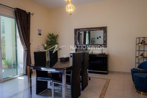 3 bedrooms Villa in Abu Dhabi Gate City, UAE No. 3271 15