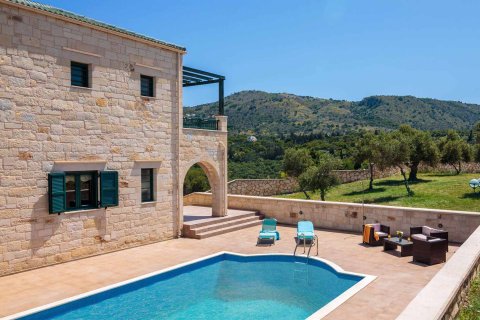 4 bedrooms Villa in Chania, Greece No. 23938 18