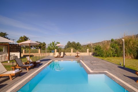 7 bedrooms Villa in Rethymno, Greece No. 23943 3