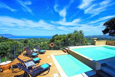 5 bedrooms Villa in Chania, Greece No. 23945 1