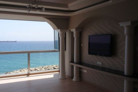 3 dormitorios Apartment en Limassol, Cyprus No. 49949 9