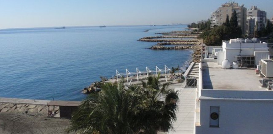 3 dormitorios Apartment en Limassol, Cyprus No. 49949