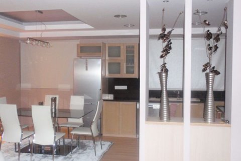 3 dormitorios Apartment en Limassol, Cyprus No. 49949 2