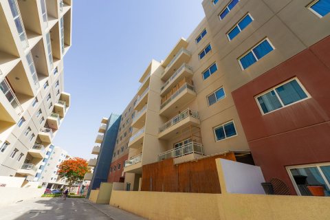 2 bedrooms Apartment in Al Reef, UAE No. 5733 2