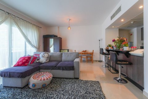 2 dormitorios Apartment en Al Reef, UAE No. 5733 5