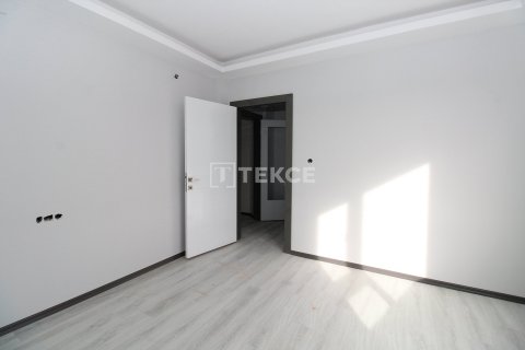 4+1 Apartment in Ankara, Turkey No. 14420 13