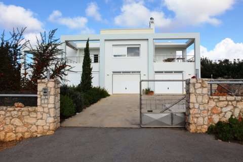 4 bedrooms Villa in Chania, Greece No. 57906 1