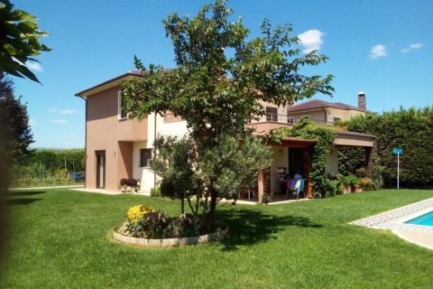 4 bedrooms Villa in Thermi, Greece No. 58034 2