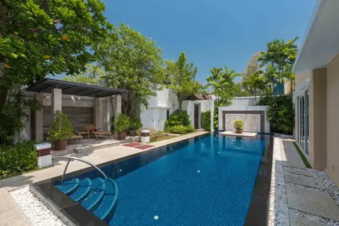 4 bedrooms Villa in Phuket, Thailand No. 2755 1