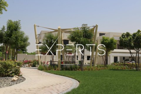 5 dormitorios Villa en  Yas Island, UAE No. 9522 9