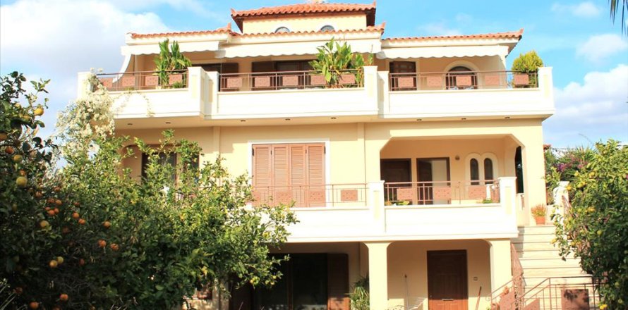 10 bedrooms Villa in Vari, Greece No. 60044