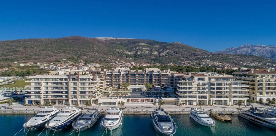 2 dormitorios Apartment en Tivat, Montenegro No. 66987