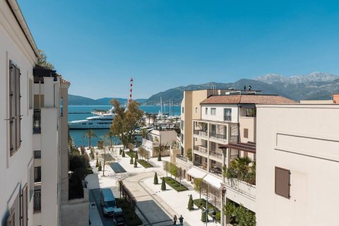 1 chambre Appartement à Tivat, Montenegro No. 66989 9