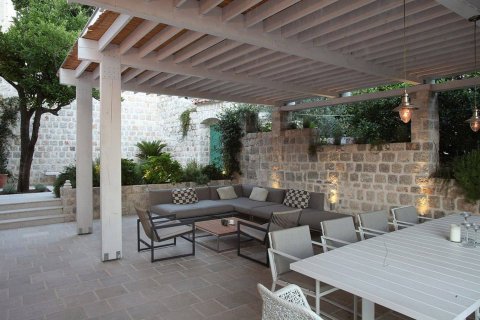 3 bedrooms Villa in Kotor, Montenegro No. 66986 5