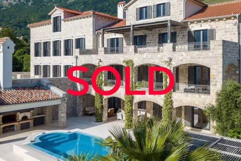 7 bedrooms Villa in Risan, Montenegro No. 66984 1