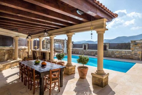 4 bedrooms House in Moniatis, Cyprus No. 77361 3
