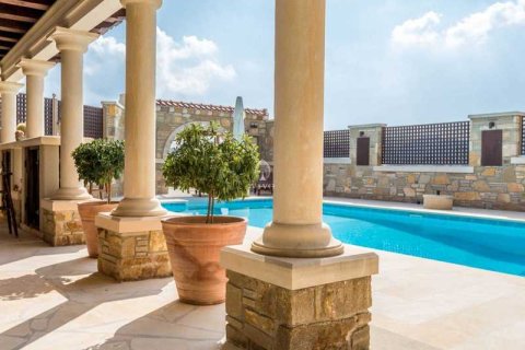 4 bedrooms House in Moniatis, Cyprus No. 77361 4