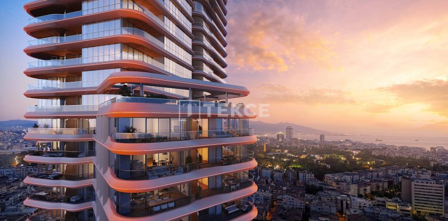 4+1 Apartment en Izmir, Turkey No. 17590