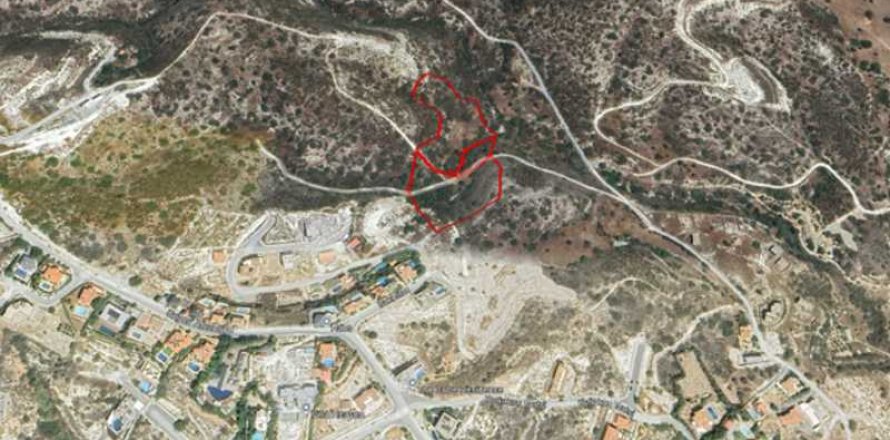 3000m² Land en Agios Tychonas, Cyprus No. 73950