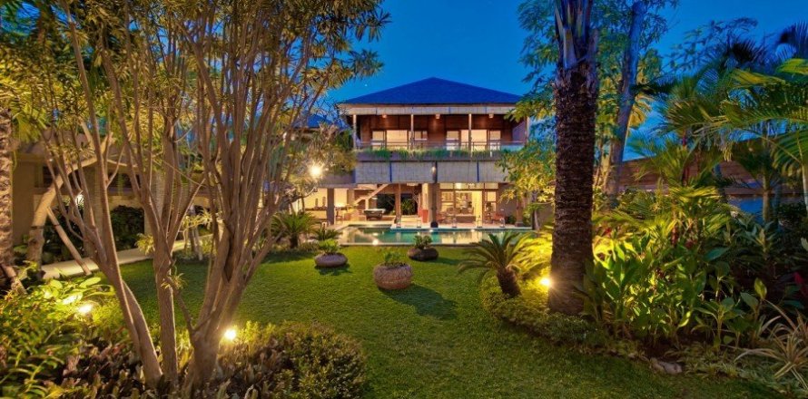 6 bedrooms Villa in Seminyak, Indonesia No. 22903