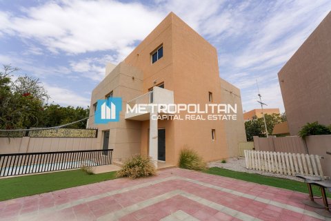 5 bedrooms Villa in Al Reef, UAE No. 9227 1