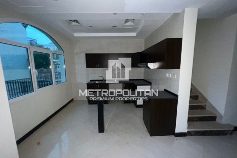 3 dormitorios Villa en Dubai, UAE No. 9922 2