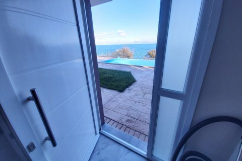 3 bedrooms Villa in Corfu, Greece No. 47496 2