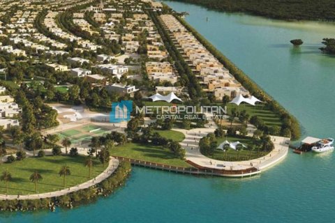 1002m² Land on the Yas Island, UAE No. 4790 8