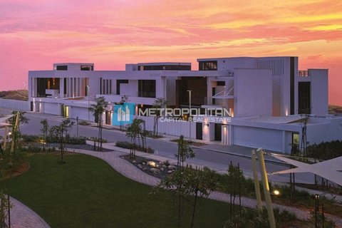 1002m² Land on the Yas Island, UAE No. 4790 6