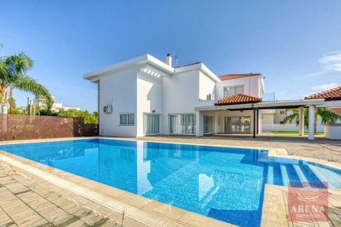 7 bedrooms Villa in Ayia Napa, Cyprus No. 52575 1