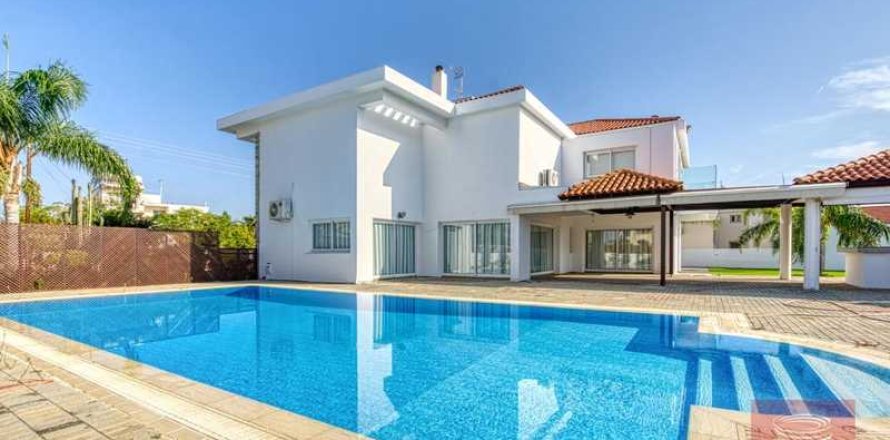 7 bedrooms Villa in Ayia Napa, Cyprus No. 52575