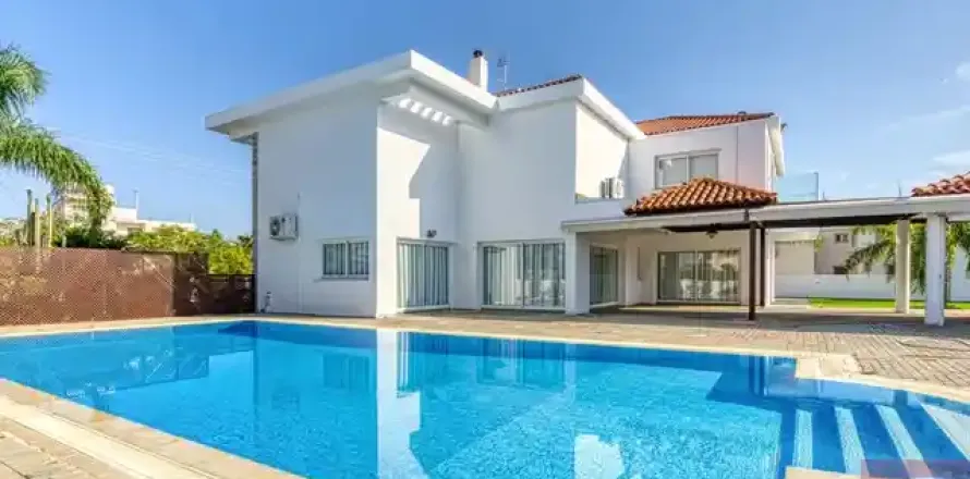 7 dormitorios Villa en Ayia Napa, Cyprus No. 52575