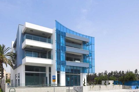 2 dormitorios Apartment en Limassol, Cyprus No. 41102 1