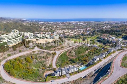 4 bedrooms Penthouse in Benahavis, Spain No. 25702 25